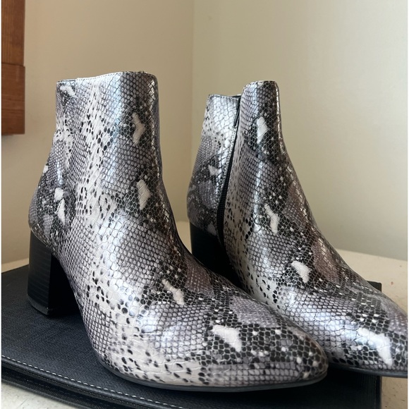 Esprit Shoes - esprit women ankle animal print boots size 8M